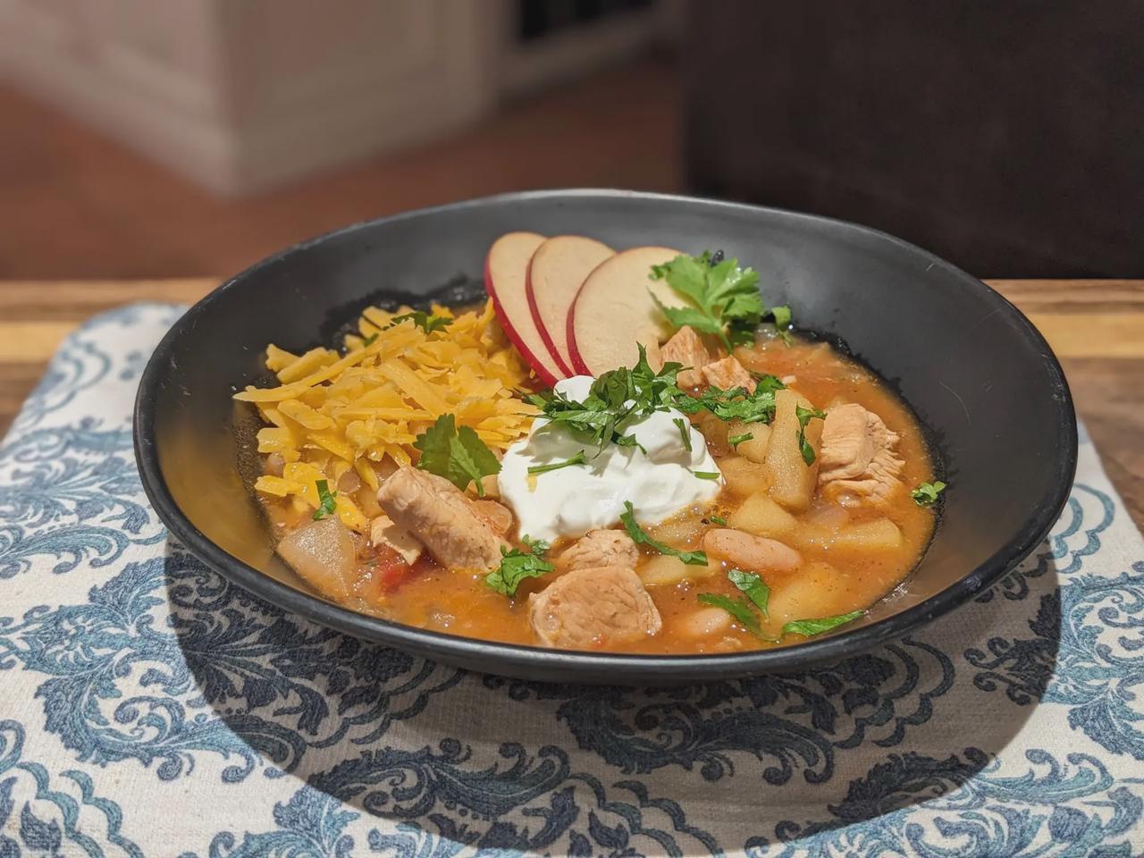 Apple-Cinnamon Chicken Chili