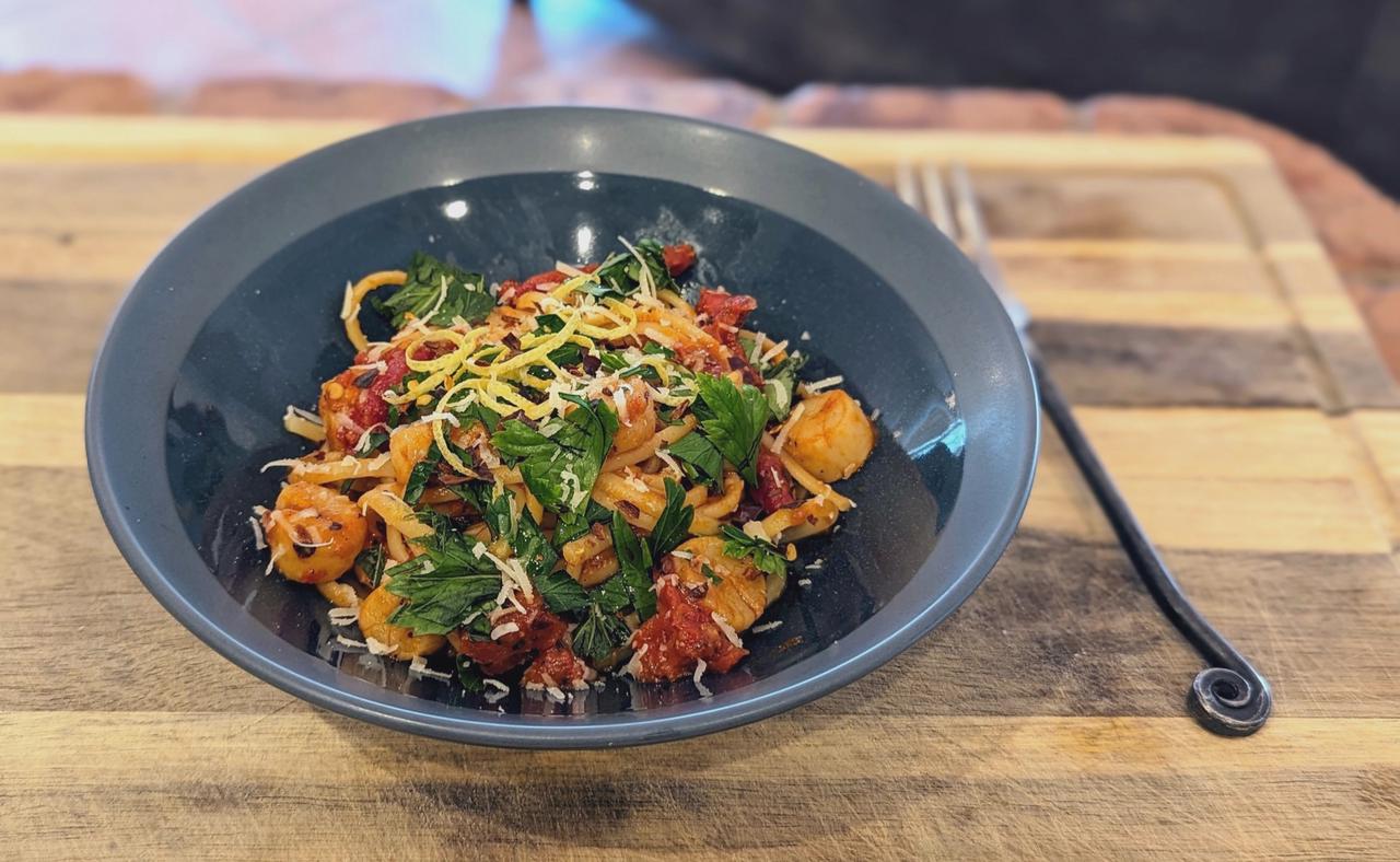 Spicy Scallop Linguini with Sun-dried Tomatoes